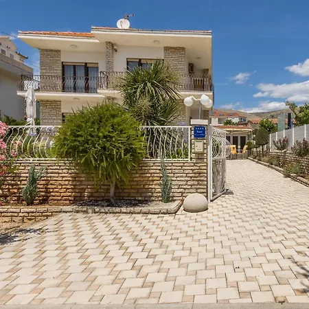 Lägenhet Ratka Trogir